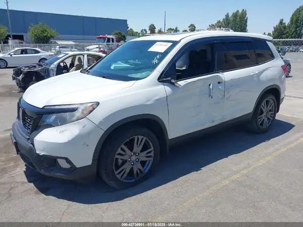 5FNYF8H56LB008688 2020 HONDA PASSPORT - Image 2