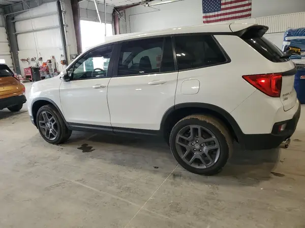 5FNYF8H56NB003932 2022 HONDA PASSPORT - Image 2