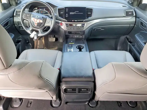 5FNYF8H56RB012703 2024 HONDA PASSPORT - Image 8