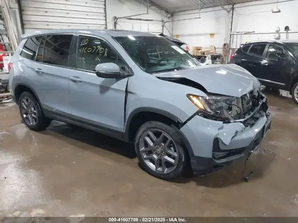 5FNYF8H57NB000098 2022 HONDA PASSPORT - Image 1