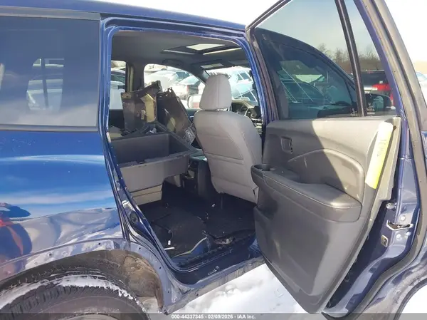 5FNYF8H57NB023087 2022 HONDA PASSPORT - Image 8
