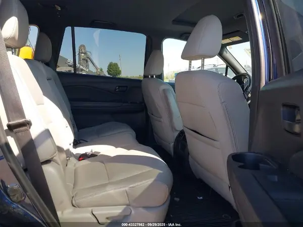 5FNYF8H57PB017891 2023 HONDA PASSPORT - Image 8