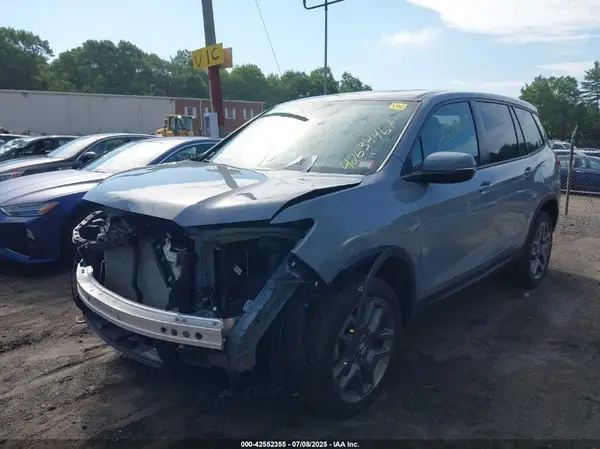 5FNYF8H57PB031810 2023 HONDA PASSPORT - Image 2