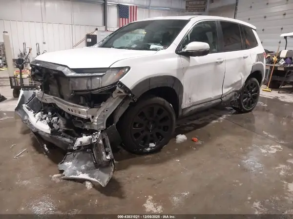 5FNYF8H57PB033315 2023 HONDA PASSPORT - Image 2