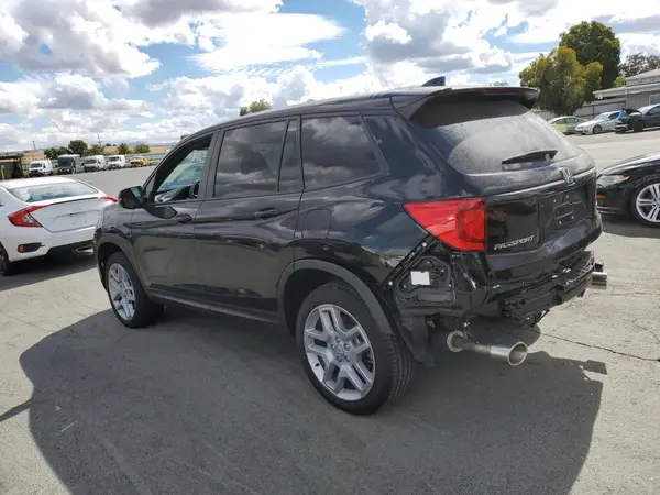 5FNYF8H57RB003573 2024 HONDA PASSPORT - Image 2
