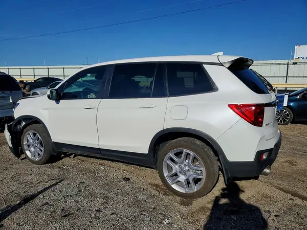 5FNYF8H57RB006568 2024 HONDA PASSPORT - Image 2