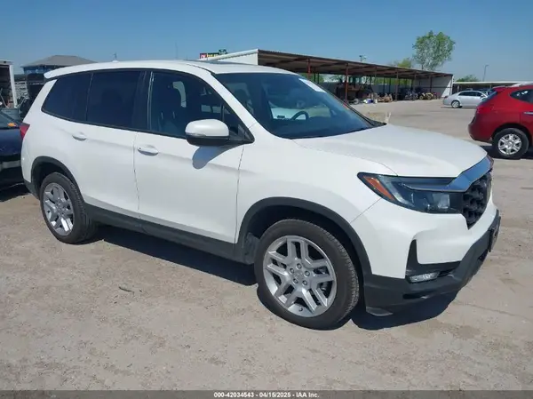 5FNYF8H57RB008563 2024 HONDA PASSPORT - Image 1