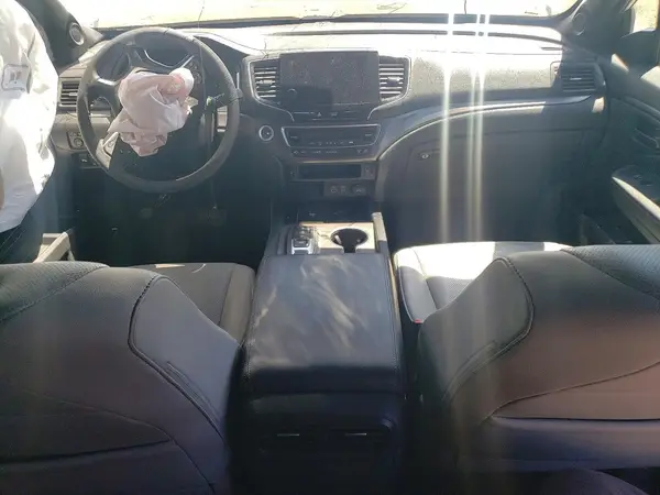 5FNYF8H57SB000663 2025 HONDA PASSPORT - Image 8