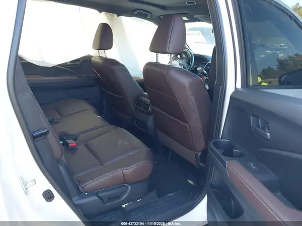 5FNYF8H57SB006639 2025 HONDA PASSPORT - Image 8
