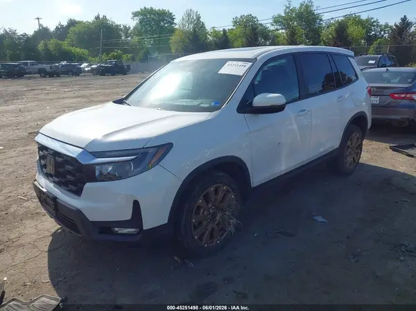 5FNYF8H58PB022811 2023 HONDA PASSPORT - Image 2