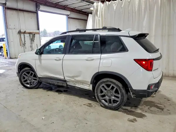 5FNYF8H58PB037292 2023 HONDA PASSPORT - Image 2