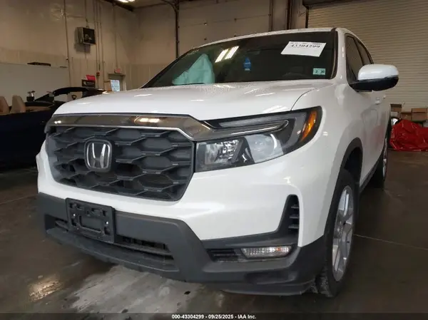 5FNYF8H58SB014295 2025 HONDA PASSPORT - Image 2