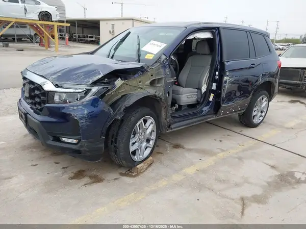 5FNYF8H58SB019660 2025 HONDA PASSPORT - Image 2
