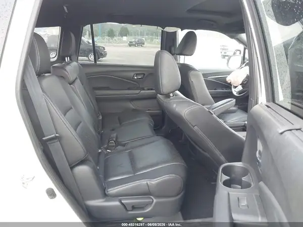 5FNYF8H59KB024060 2019 HONDA PASSPORT - Image 8