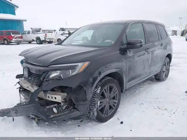 5FNYF8H59LB011133 2020 HONDA PASSPORT - Image 2