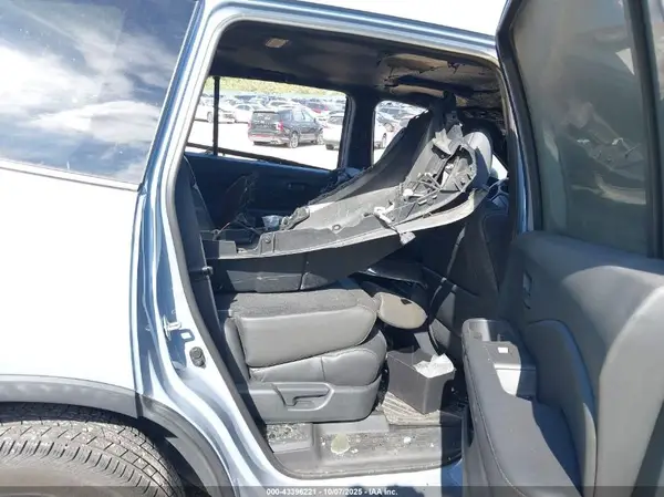 5FNYF8H59PB002373 2023 HONDA PASSPORT - Image 8