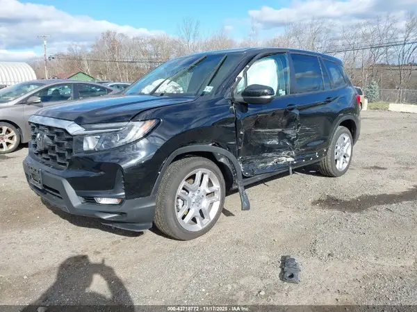 5FNYF8H59RB011674 2024 HONDA PASSPORT - Image 2