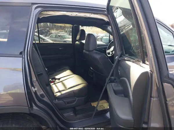5FNYF8H5XLB013263 2020 HONDA PASSPORT - Image 8