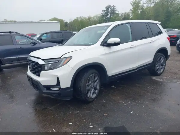 5FNYF8H5XPB005136 2023 HONDA PASSPORT - Image 2