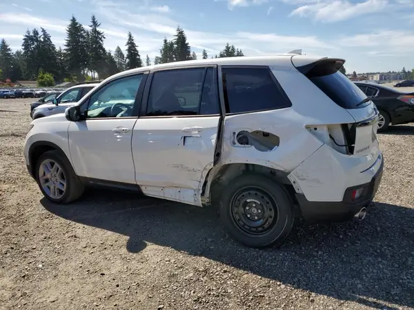 5FNYF8H5XRB008525 2024 HONDA PASSPORT - Image 2