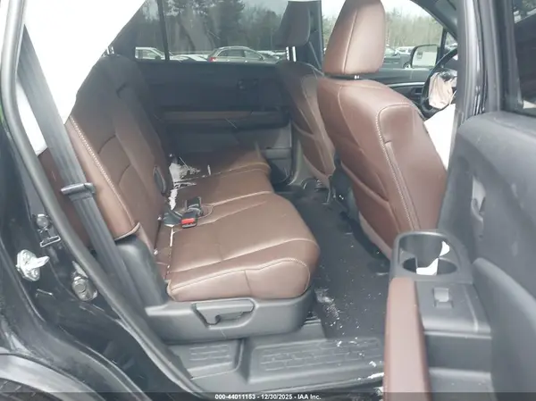 5FNYF8H5XRB013577 2024 HONDA PASSPORT - Image 8