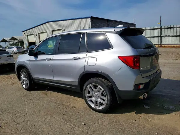 5FNYF8H5XRB018035 2024 HONDA PASSPORT - Image 2