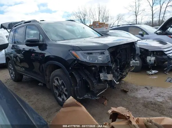 5FNYF8H60NB011632 2022 HONDA PASSPORT - Image 1