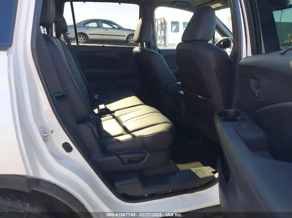 5FNYF8H60PB015912 2023 HONDA PASSPORT - Image 8