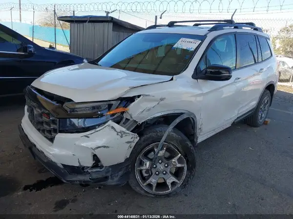 5FNYF8H60PB019331 2023 HONDA PASSPORT - Image 2