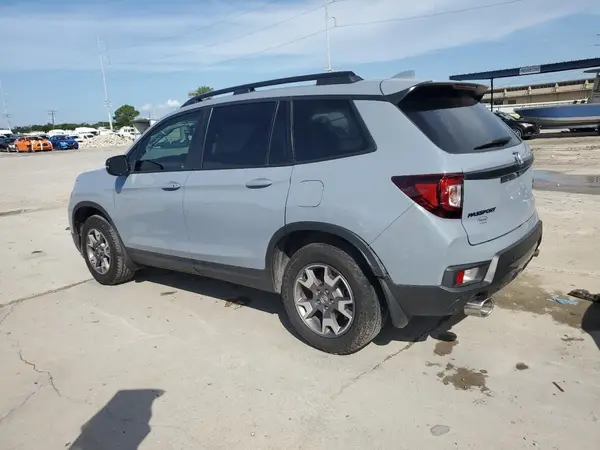 5FNYF8H60PB020317 2023 HONDA PASSPORT - Image 2