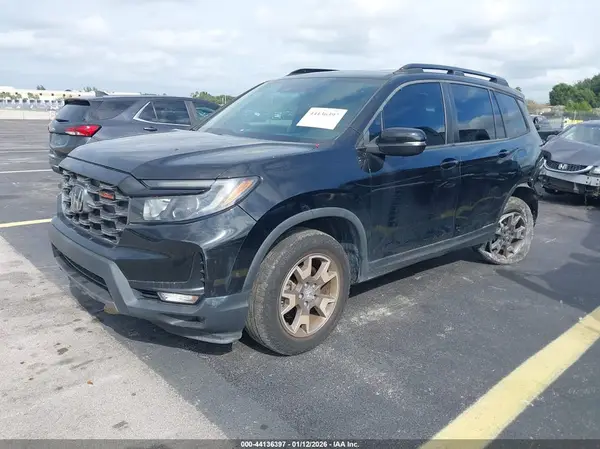 5FNYF8H60PB021242 2023 HONDA PASSPORT - Image 2
