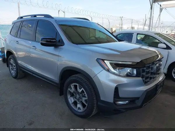 5FNYF8H61PB028829 2023 HONDA PASSPORT - Image 1