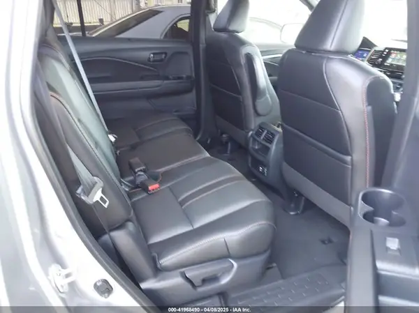 5FNYF8H61PB028829 2023 HONDA PASSPORT - Image 8