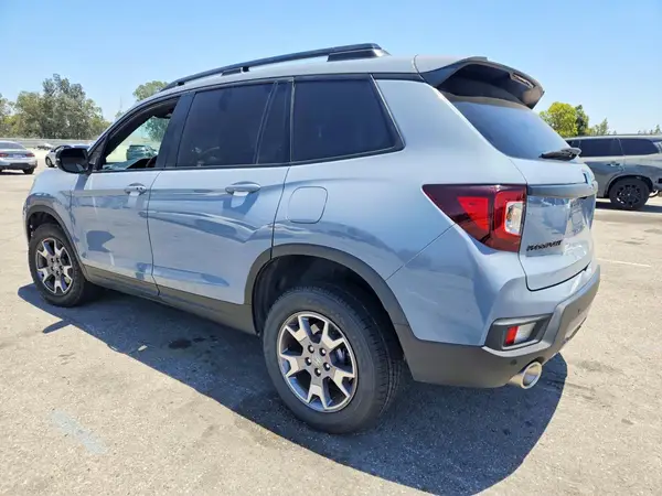 5FNYF8H61PB035893 2023 HONDA PASSPORT - Image 2