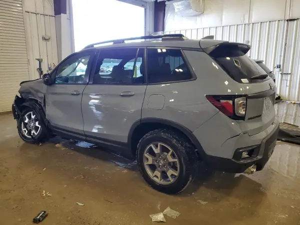 5FNYF8H62PB015605 2023 HONDA PASSPORT - Image 2