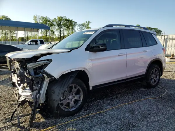 5FNYF8H62RB004333 2024 HONDA PASSPORT - Image 1