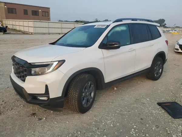 5FNYF8H62RB018913 2024 HONDA PASSPORT - Image 1