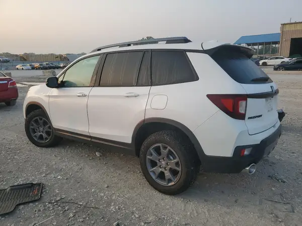 5FNYF8H62RB018913 2024 HONDA PASSPORT - Image 2