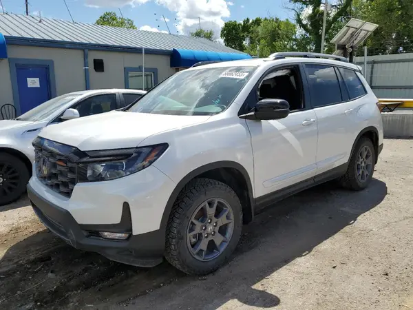 5FNYF8H62RB021682 2024 HONDA PASSPORT - Image 1