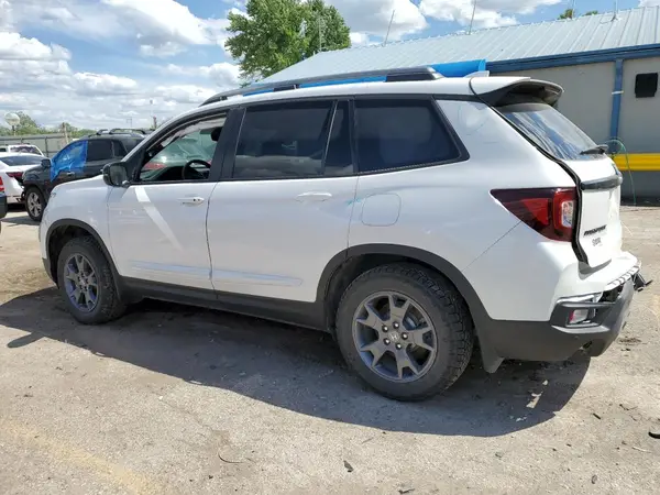 5FNYF8H62RB021682 2024 HONDA PASSPORT - Image 2