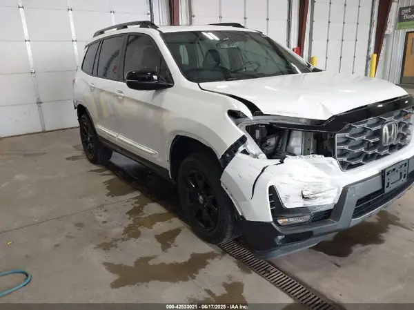 5FNYF8H63NB003038 2022 HONDA PASSPORT - Image 1