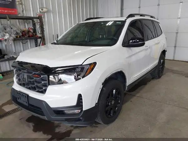 5FNYF8H63NB003038 2022 HONDA PASSPORT - Image 2