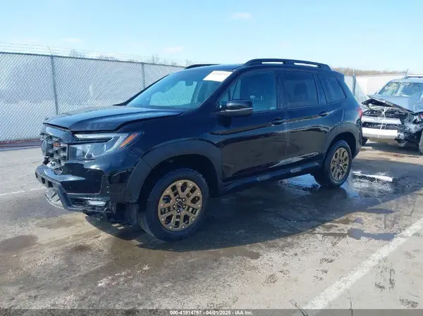 5FNYF8H63NB015562 2022 HONDA PASSPORT - Image 2