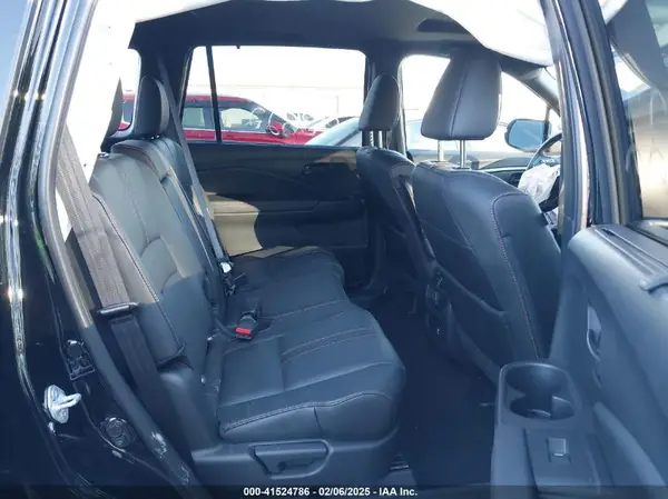 5FNYF8H63NB019207 2022 HONDA PASSPORT - Image 8