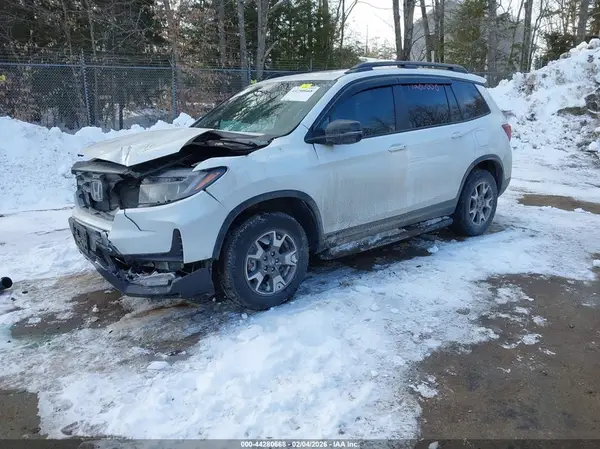 5FNYF8H63PB005259 2023 HONDA PASSPORT - Image 2