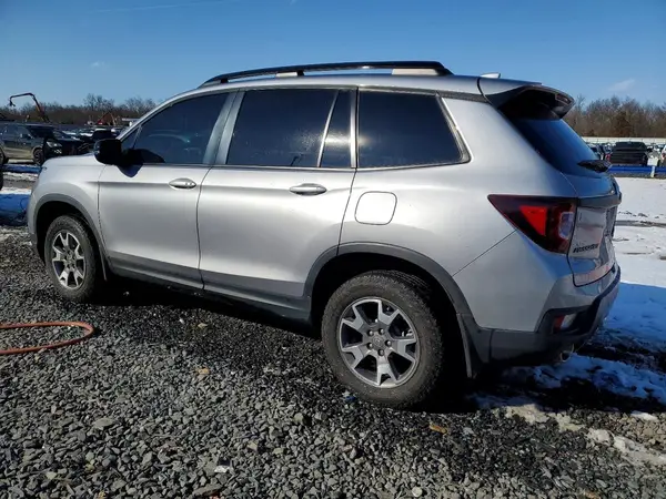 5FNYF8H63PB009277 2023 HONDA PASSPORT - Image 2