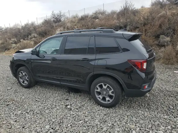 5FNYF8H63PB010963 2023 HONDA PASSPORT - Image 2