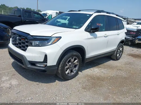 5FNYF8H63PB019372 2023 HONDA PASSPORT - Image 2