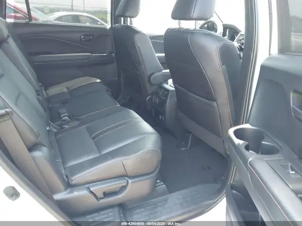 5FNYF8H63PB019372 2023 HONDA PASSPORT - Image 8