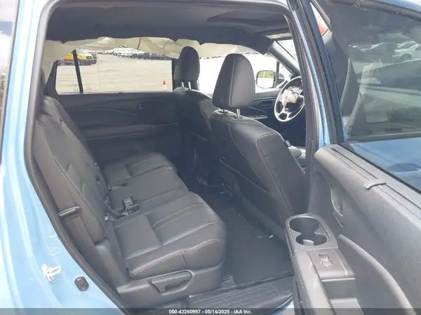 5FNYF8H63RB008892 2024 HONDA PASSPORT - Image 8